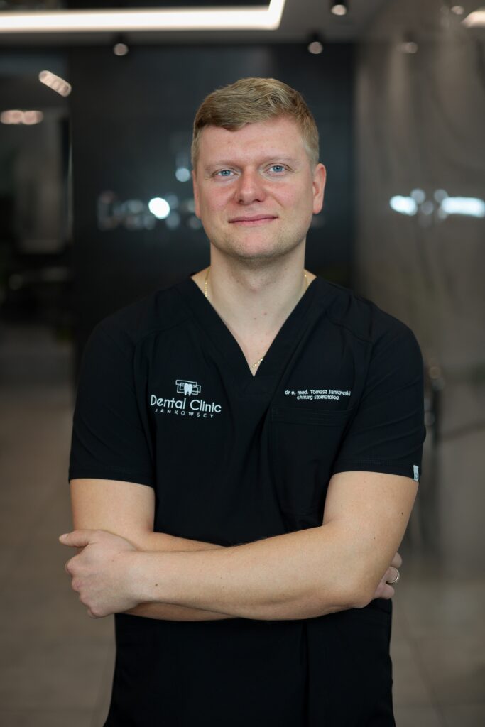 dr n. med. Tomasz Jankowski, chirurg Implantolog