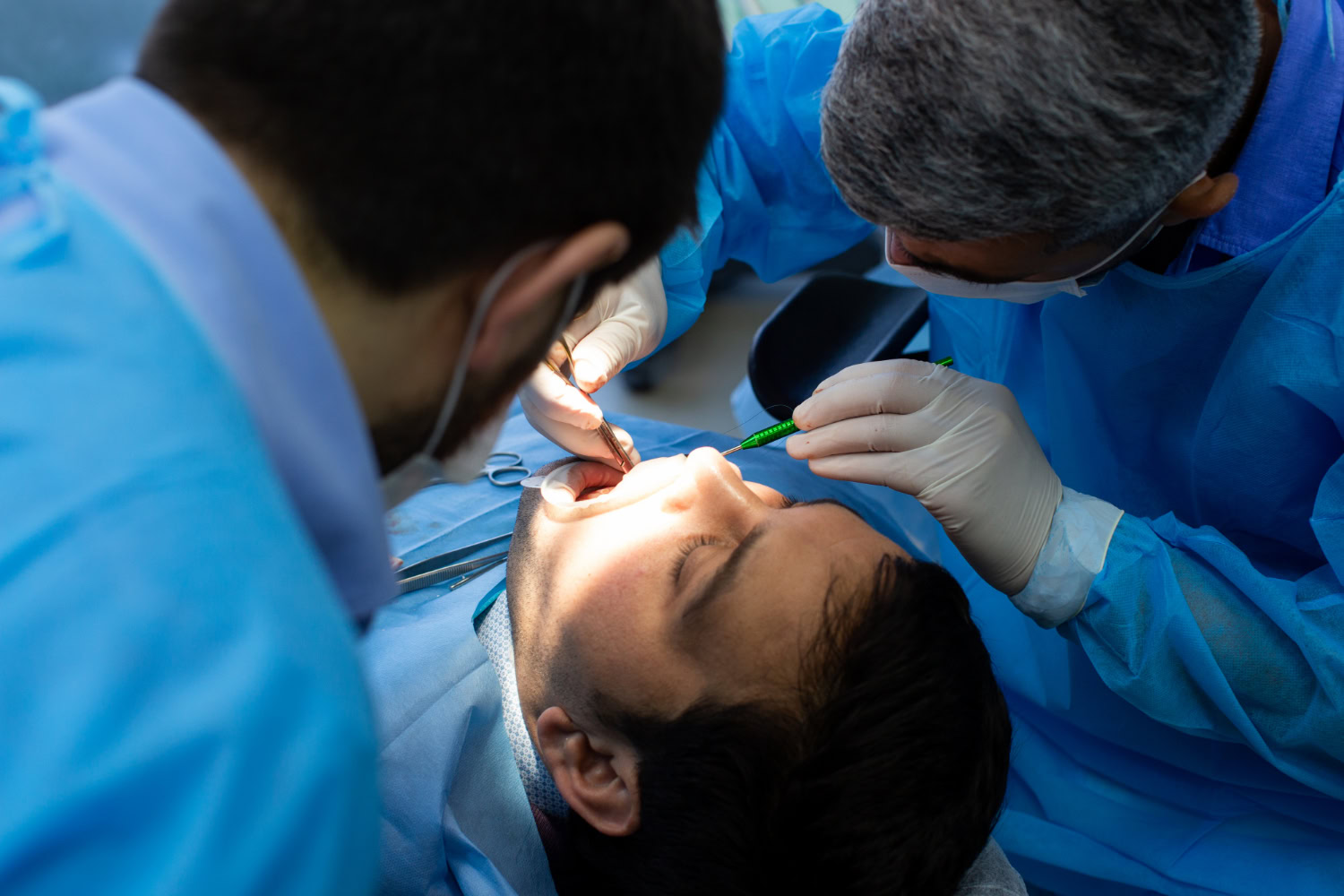 Podniesienie dna zatoki szczękowej (sinus lift) – klucz do stabilnych implantów górnej szczęki